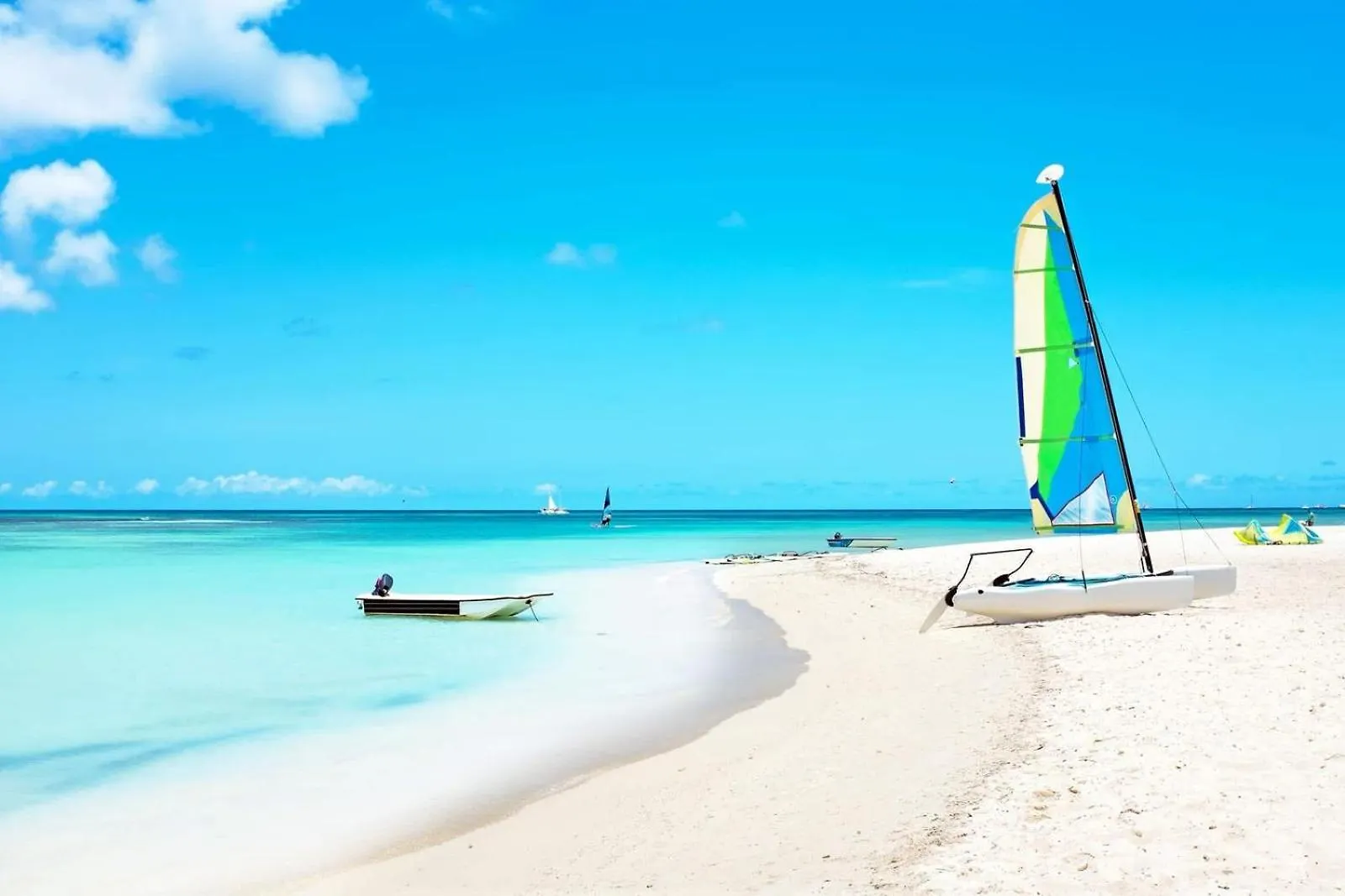 Eagle Stays Aruba-New Stunning One Bedroom Apartment Near Eagle Beach! オラニエスタッド