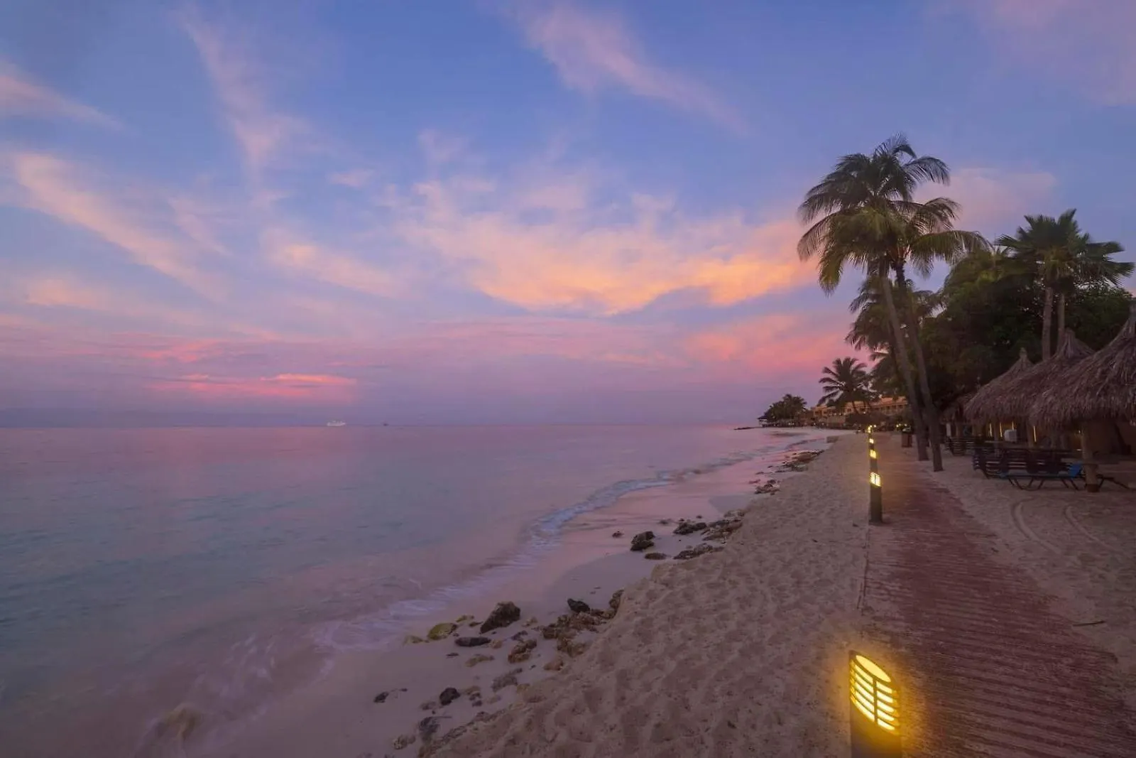 Eagle Stays Aruba-New Stunning One Bedroom Apartment Near Eagle Beach! オラニエスタッド アルバ