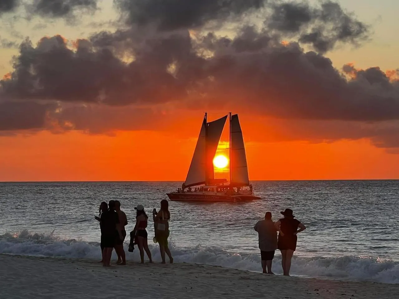 Eagle Stays Aruba-New Stunning One Bedroom Apartment Near Eagle Beach! Oranjestad